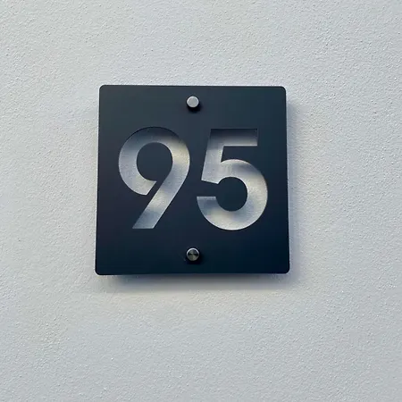 Shr046 Moderno En El Centro De דירה נרחה
